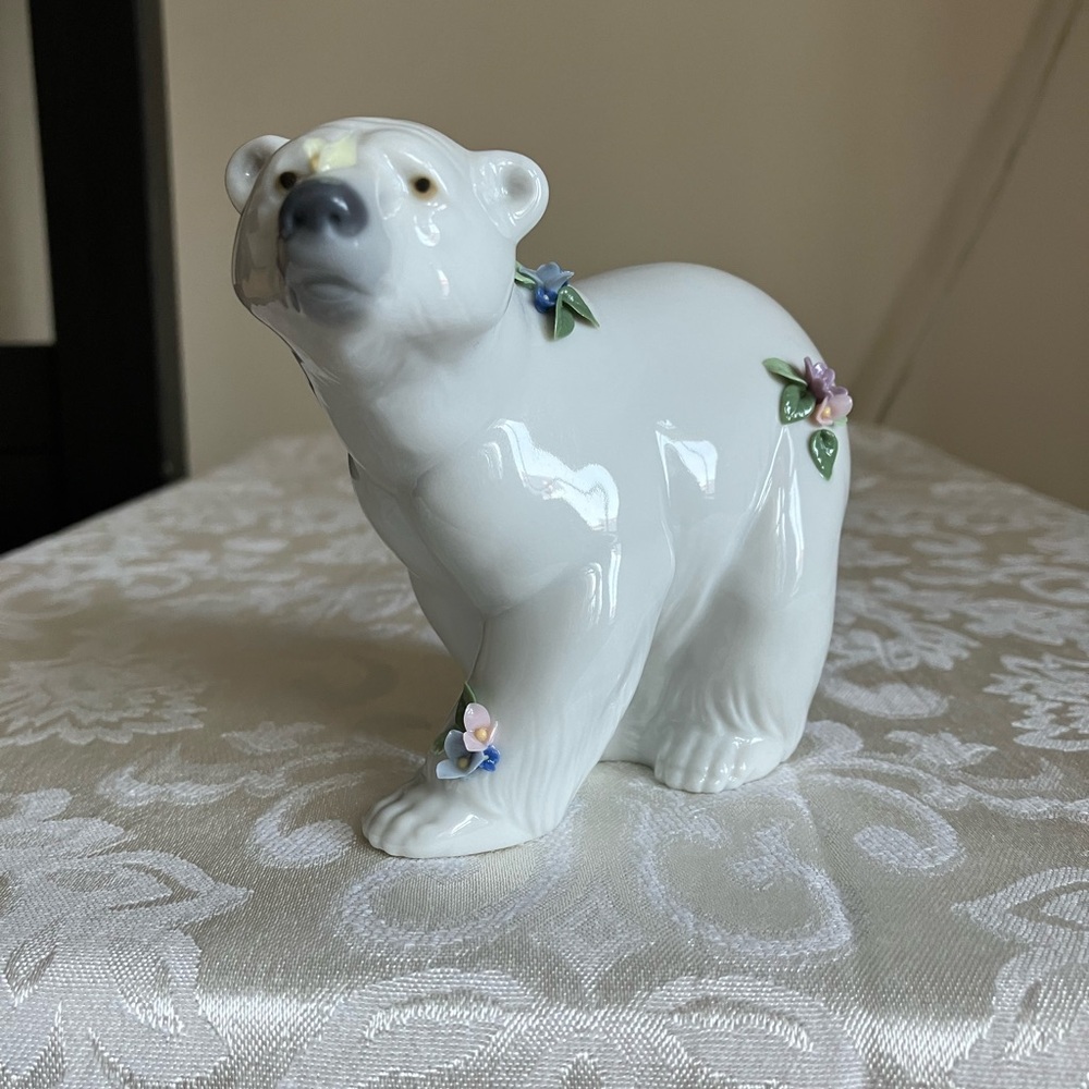 Lladro Nao